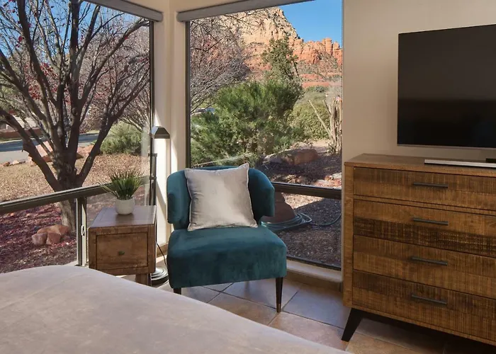 Luxurious Red Rock Vista *