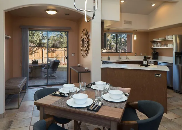 Luxurious Red Rock Vista